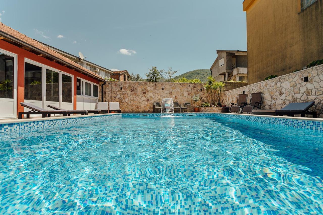 Guest House Villa Zivanovic Herceg Novi Exterior foto